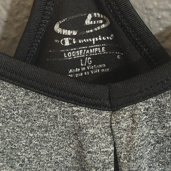 Large gray workout top with built in sports bra - Picture 2 of 3